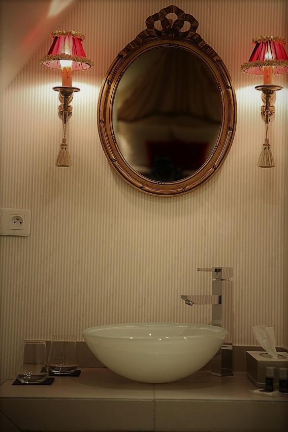 Le Manoir De Maucartier Bed & Breakfast Monnaie Room photo