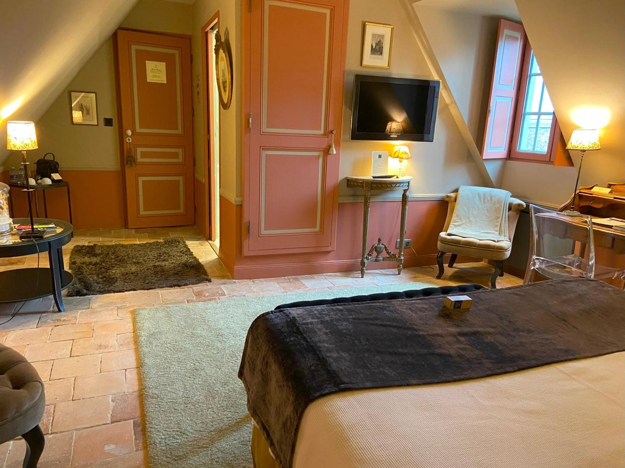 Le Manoir De Maucartier Bed & Breakfast Monnaie Exterior photo