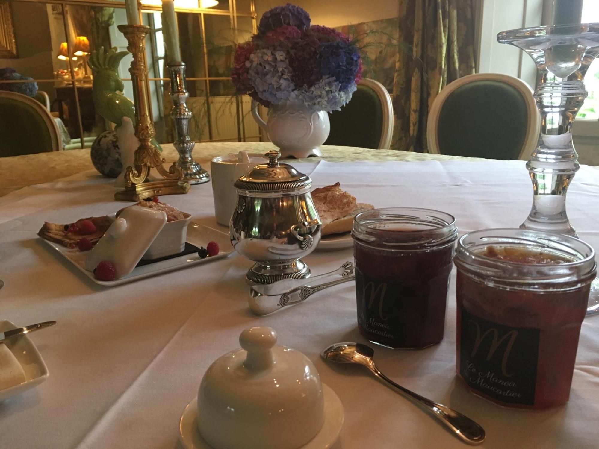 Le Manoir De Maucartier Bed & Breakfast Monnaie Room photo